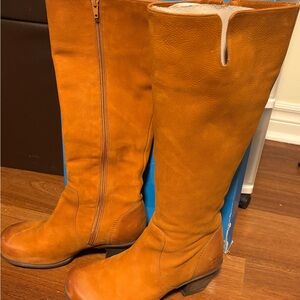 Fluevog Hopeful Divine Tall Leather Boots (Camel)